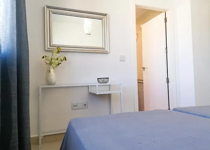 Edificio Bahia Del Sol Apartment *